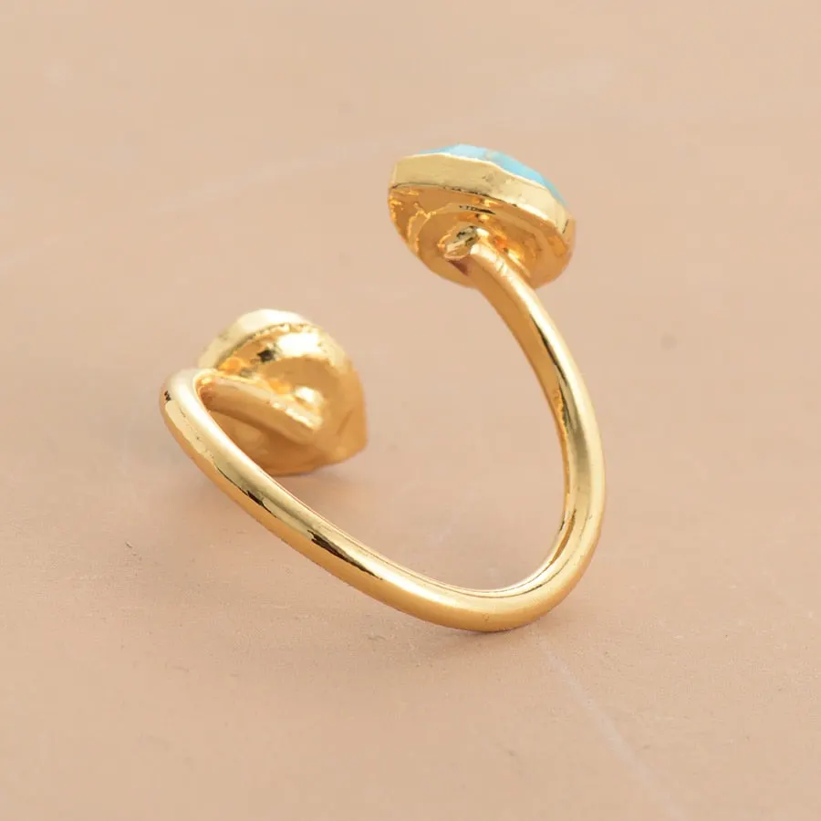 Anillo Dorado con Doble Turquesa