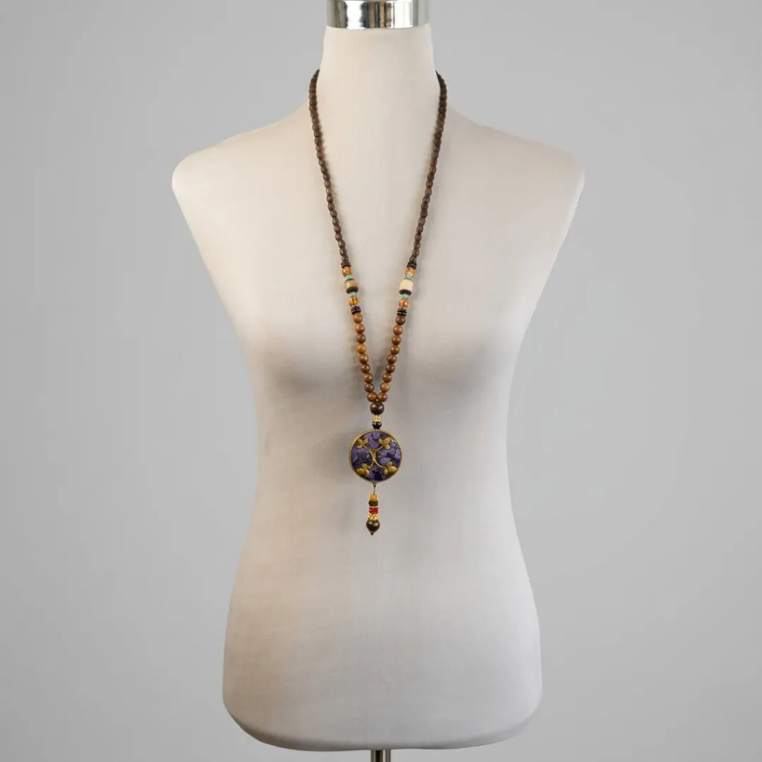 Collar Mosaico Morado con Cuentas de Madera