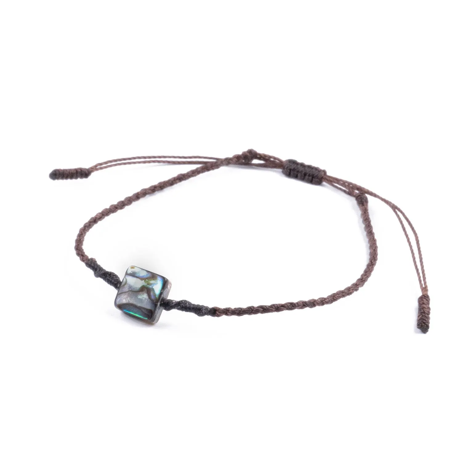 Pulsera de Hilo Tejido y Nácar